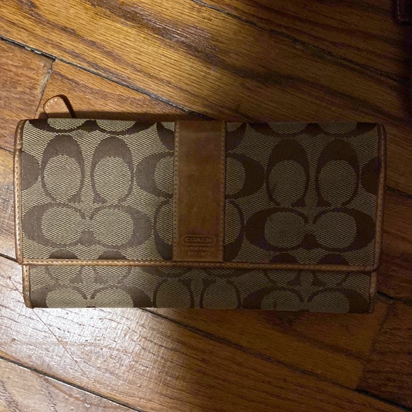 Signature coach Backpack with cell phone case - Picture 12 of 13